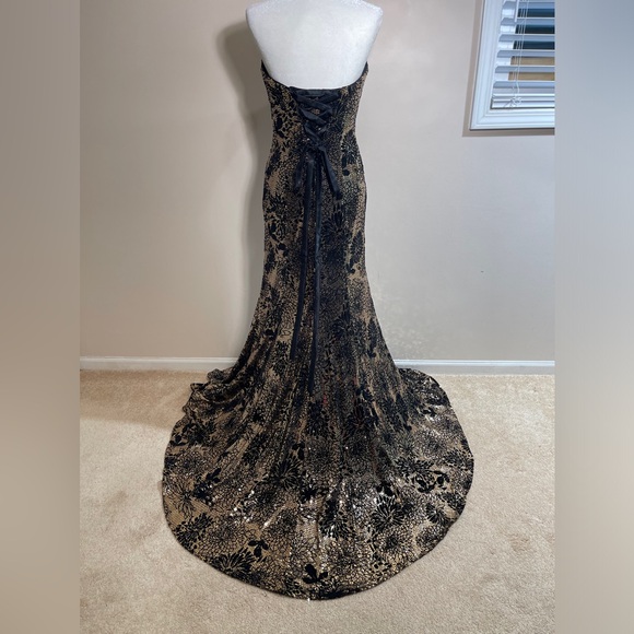 NWT Prom Victoria’s Sequins Rhinestones Black/Gold Gown Dress Women’s Size 6 - Picture 7 of 16